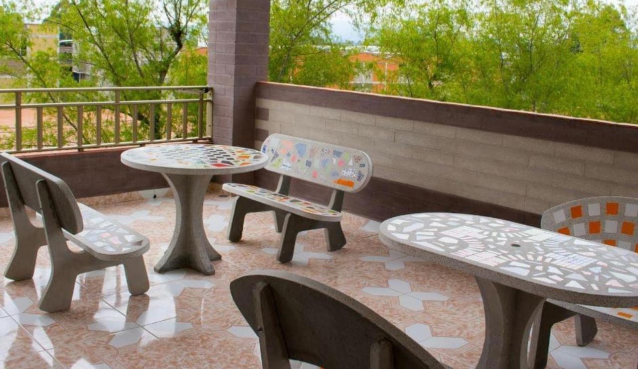 Hollywood Paradise Hotel Rionegro Exterior photo
