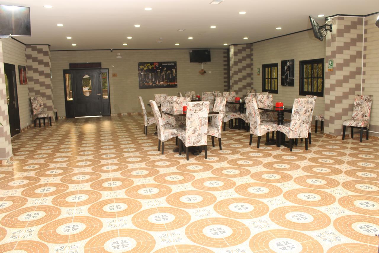 Hollywood Paradise Hotel Rionegro Exterior photo